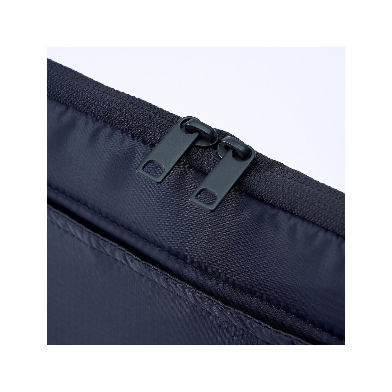 Etui z materiału spadochronowego 25x18 cm