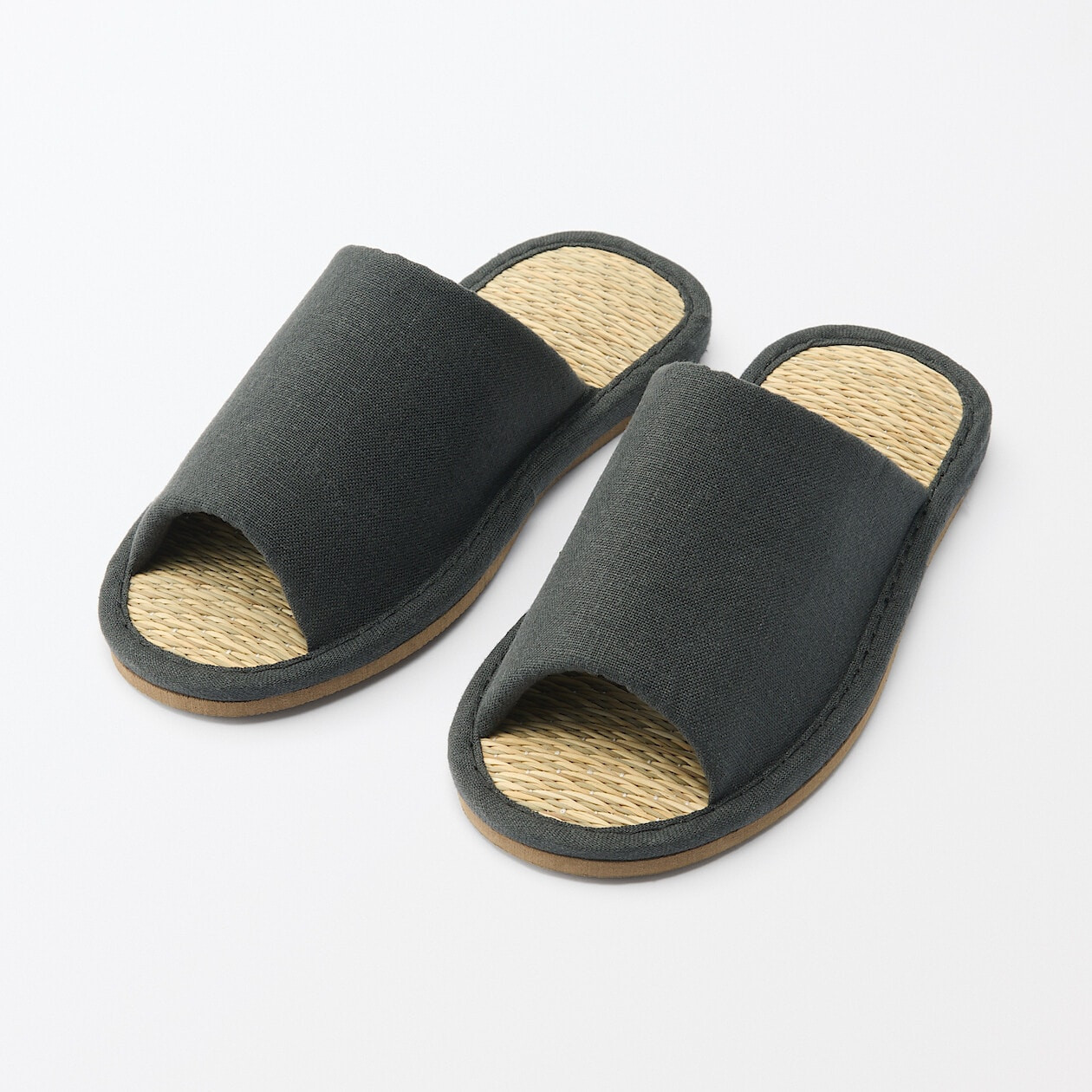 Kapcie igusa z odkrytymi palcami szare