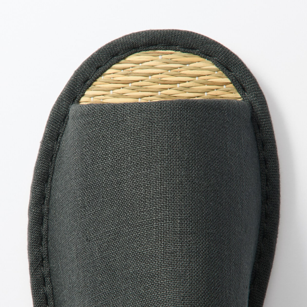 Kapcie igusa z odkrytymi palcami szare