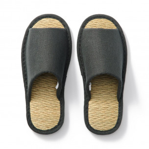 Kapcie igusa z odkrytymi...