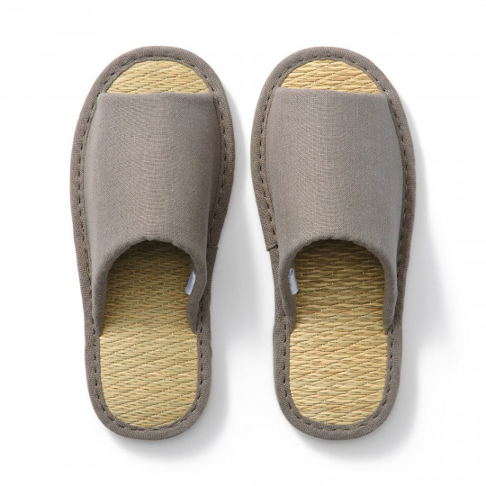 Kapcie igusa z odkrytymi palcami brązowe