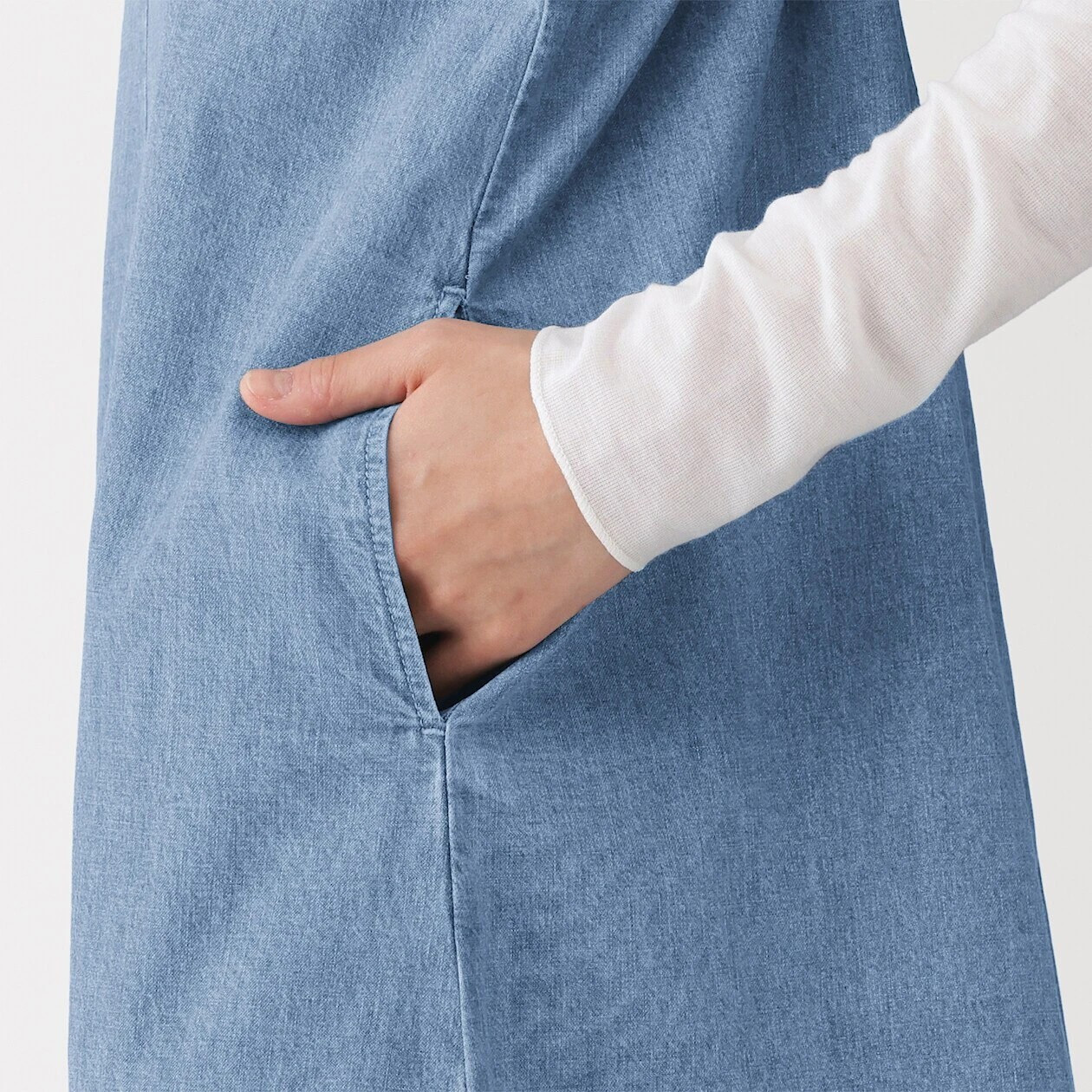 Sukienka na ramiączkach z  kapoku denim niebieska