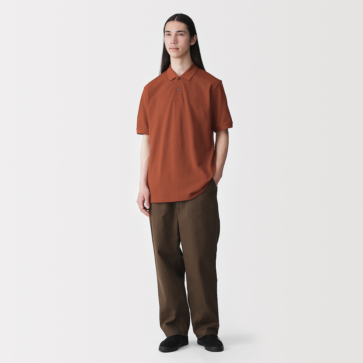 T-shirt polo ceglasty